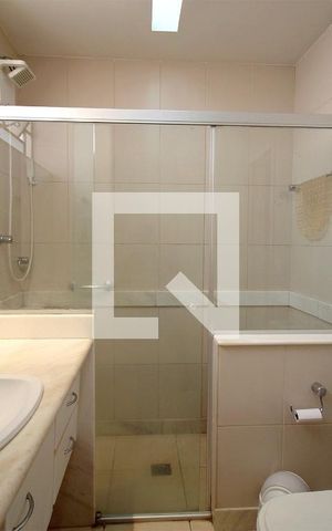 Casa à venda com 350m², 6 quartos e 2 vagasBanheiro