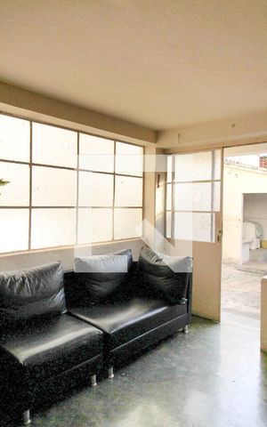 Casa à venda com 350m², 6 quartos e 2 vagasSala – Piso térreo