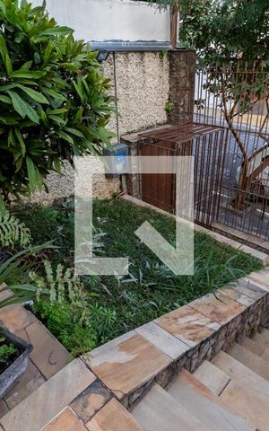 Casa à venda com 380m², 4 quartos e 2 vagasEntrada