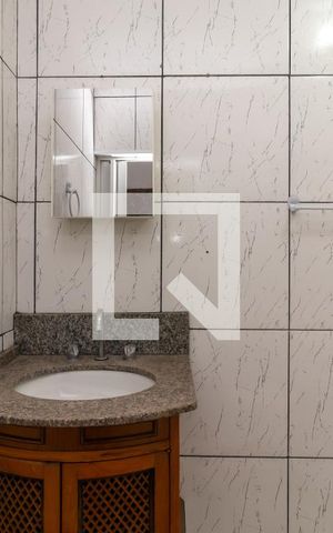 Casa à venda com 380m², 4 quartos e 2 vagasEdícula - Banheiro