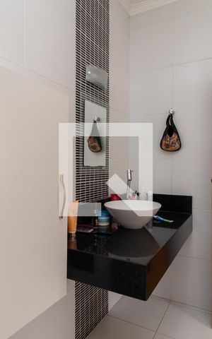 Casa à venda com 380m², 4 quartos e 2 vagasBanheiro 3