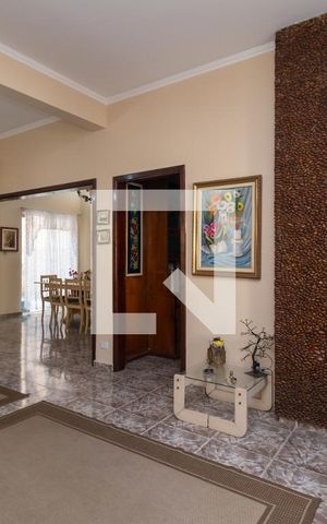 Casa à venda com 380m², 4 quartos e 2 vagasSala de Estar