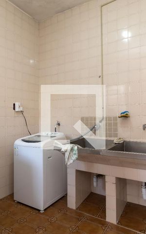 Casa à venda com 380m², 4 quartos e 2 vagasÁrea de Serviço