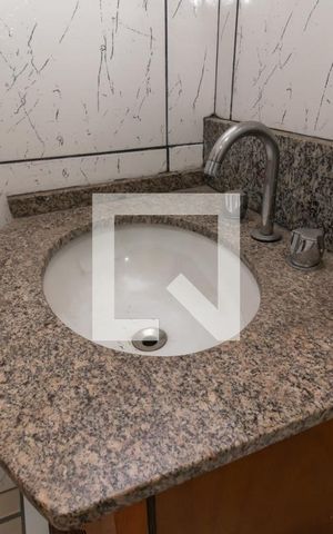 Casa à venda com 380m², 4 quartos e 2 vagasEdícula - Banheiro