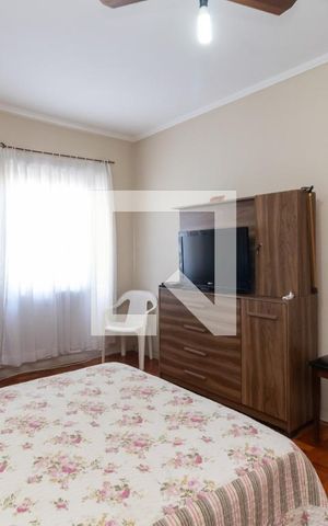 Casa à venda com 380m², 4 quartos e 2 vagasSuíte 1