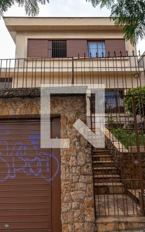Casa à venda com 380m², 4 quartos e 2 vagasFachada