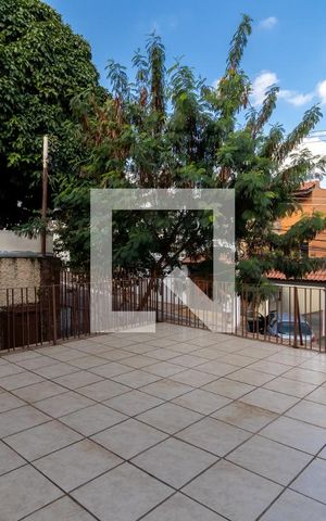 Casa à venda com 380m², 4 quartos e 2 vagasVaranda