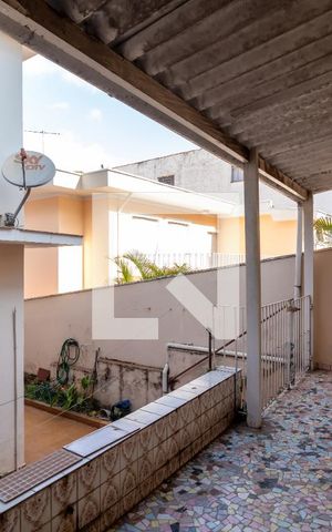 Casa à venda com 380m², 4 quartos e 2 vagasEdícula - Varanda