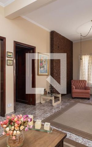 Casa à venda com 380m², 4 quartos e 2 vagasSala de Estar