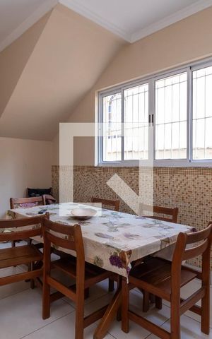 Casa à venda com 380m², 4 quartos e 2 vagasCopa