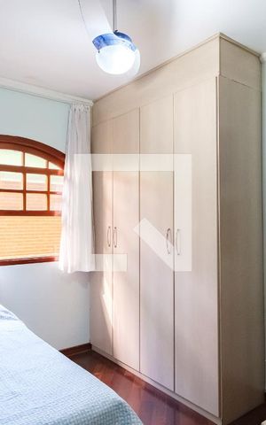 Casa à venda com 226m², 3 quartos e 3 vagasQuarto 2