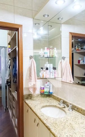Casa à venda com 226m², 3 quartos e 3 vagasBanheiro da Suíte