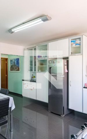Casa à venda com 226m², 3 quartos e 3 vagasCozinha