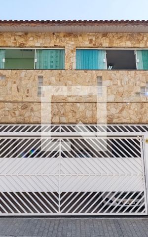 Casa à venda com 226m², 3 quartos e 3 vagasFachada