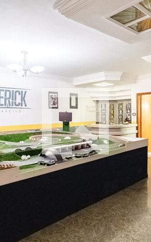 Casa à venda com 226m², 3 quartos e 3 vagasSala Oficina
