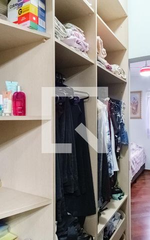 Casa à venda com 226m², 3 quartos e 3 vagasCloset da suíte