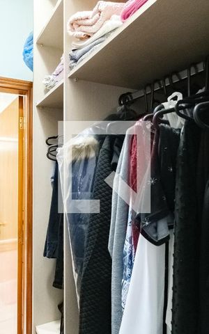 Casa à venda com 226m², 3 quartos e 3 vagasCloset da suíte