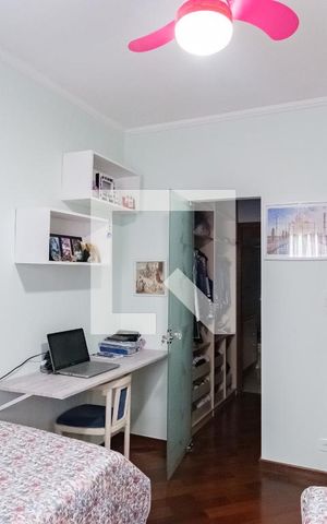 Casa à venda com 226m², 3 quartos e 3 vagasSuíte
