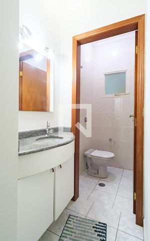 Casa à venda com 226m², 3 quartos e 3 vagasLavabo 2