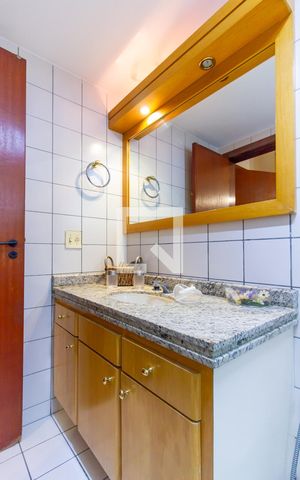 Apartamento à venda com 147m², 3 quartos e 2 vagas Apartamento à venda com 147m², 3 quartos e 2 vagasBanheiro da Suíte 2