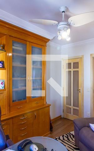 Apartamento à venda com 147m², 3 quartos e 2 vagas Apartamento à venda com 147m², 3 quartos e 2 vagasEscritório