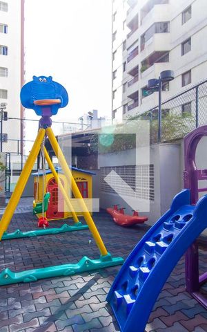Apartamento à venda com 147m², 3 quartos e 2 vagas Apartamento à venda com 147m², 3 quartos e 2 vagasÁrea comum - Playground