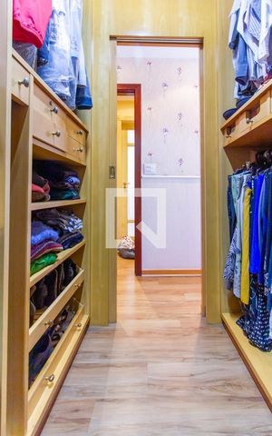 Apartamento à venda com 147m², 3 quartos e 2 vagas Apartamento à venda com 147m², 3 quartos e 2 vagasCloset da suíte 1