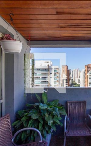 Apartamento à venda com 147m², 3 quartos e 2 vagas Apartamento à venda com 147m², 3 quartos e 2 vagasVaranda