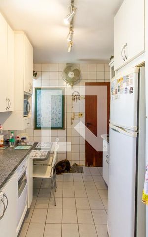 Apartamento à venda com 147m², 3 quartos e 2 vagas Apartamento à venda com 147m², 3 quartos e 2 vagasCozinha