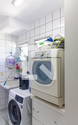 Apartamento à venda com 147m², 3 quartos e 2 vagas Apartamento à venda com 147m², 3 quartos e 2 vagasÁrea de Serviço