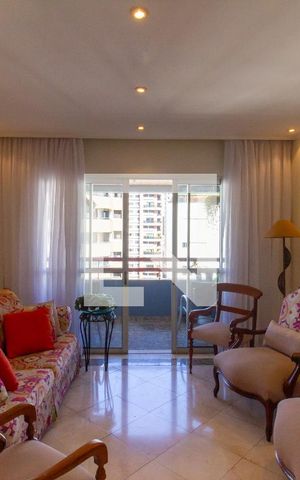 Apartamento à venda com 147m², 3 quartos e 2 vagas Apartamento à venda com 147m², 3 quartos e 2 vagasSala