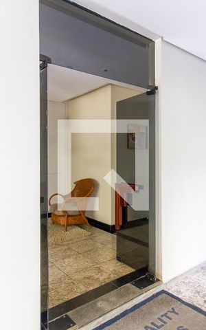 Apartamento à venda com 147m², 3 quartos e 2 vagas Apartamento à venda com 147m², 3 quartos e 2 vagasHall social