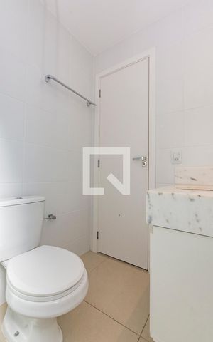 Apartamento para alugar com 55m², 1 quarto e 2 vagas Apartamento para alugar com 55m², 1 quarto e 2 vagasBanheiro da Suíte
