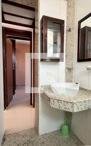 Apartamento à venda com 63m², 2 quartos e 1 vaga Apartamento à venda com 63m², 2 quartos e 1 vagaBanheiro