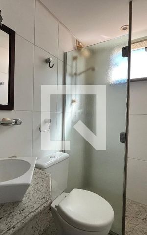 Apartamento à venda com 63m², 2 quartos e 1 vaga Apartamento à venda com 63m², 2 quartos e 1 vagaBanheiro
