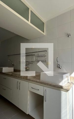 Apartamento à venda com 63m², 2 quartos e 1 vaga Apartamento à venda com 63m², 2 quartos e 1 vagaÁrea de Serviço