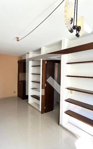 Apartamento à venda com 63m², 2 quartos e 1 vaga Apartamento à venda com 63m², 2 quartos e 1 vagaSala