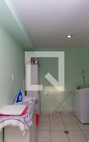 Casa à venda com 400m², 5 quartos e 2 vagas Casa à venda com 400m², 5 quartos e 2 vagasÁrea de Serviço
