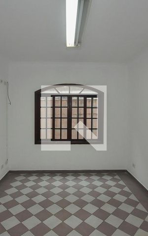 Casa à venda com 350m², 3 quartos e 6 vagas Casa à venda com 350m², 3 quartos e 6 vagasCozinha