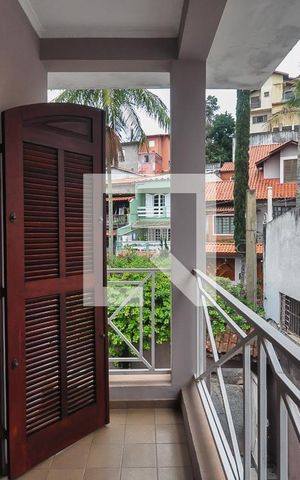 Casa à venda com 350m², 3 quartos e 6 vagas Casa à venda com 350m², 3 quartos e 6 vagasVaranda do Quarto