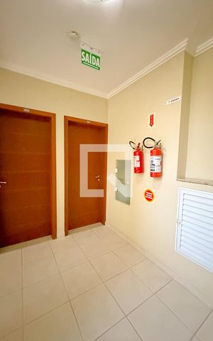 Apartamento para alugar com 75m², 2 quartos e 1 vagaHall social