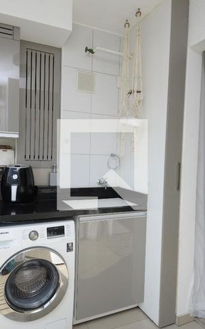 Apartamento à venda com 48m², 2 quartos e 1 vagaVaranda/Serviço