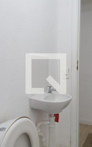 Apartamento para alugar com 49m², 2 quartos e sem vagaBanheiro
