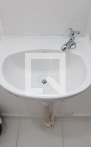 Apartamento para alugar com 49m², 2 quartos e sem vagaBanheiro