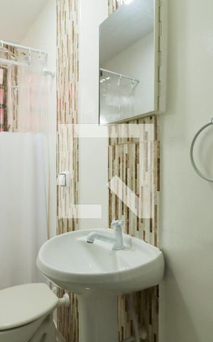 Casa à venda com 40m², 1 quarto e sem vagaBanheiro