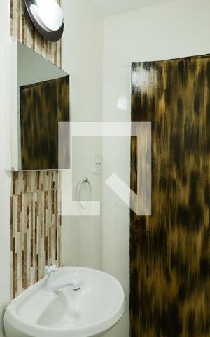 Casa à venda com 40m², 1 quarto e sem vagaBanheiro