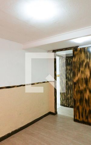 Casa à venda com 40m², 1 quarto e sem vagaQuarto