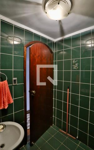 Casa à venda com 180m², 4 quartos e 1 vaga Casa à venda com 180m², 4 quartos e 1 vagaLavabo