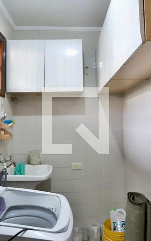 Casa à venda com 180m², 4 quartos e 1 vaga Casa à venda com 180m², 4 quartos e 1 vagaLavanderia