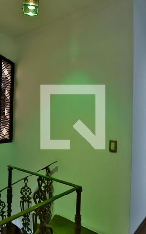 Casa à venda com 180m², 4 quartos e 1 vaga Casa à venda com 180m², 4 quartos e 1 vagaHall